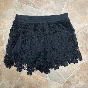 Stella Luce Black Floral Lace Shorts Women Medium Scalloped Hem Lined Boho